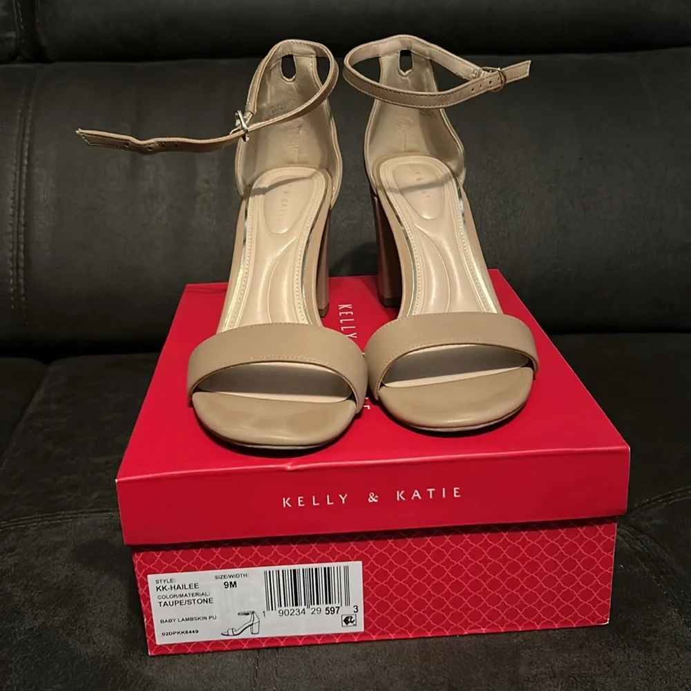 Kelly & Katie Hailee Heel 
Color: Taupe/Stone - Picture 3 of 6